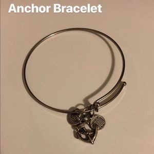 Anchor bracelet